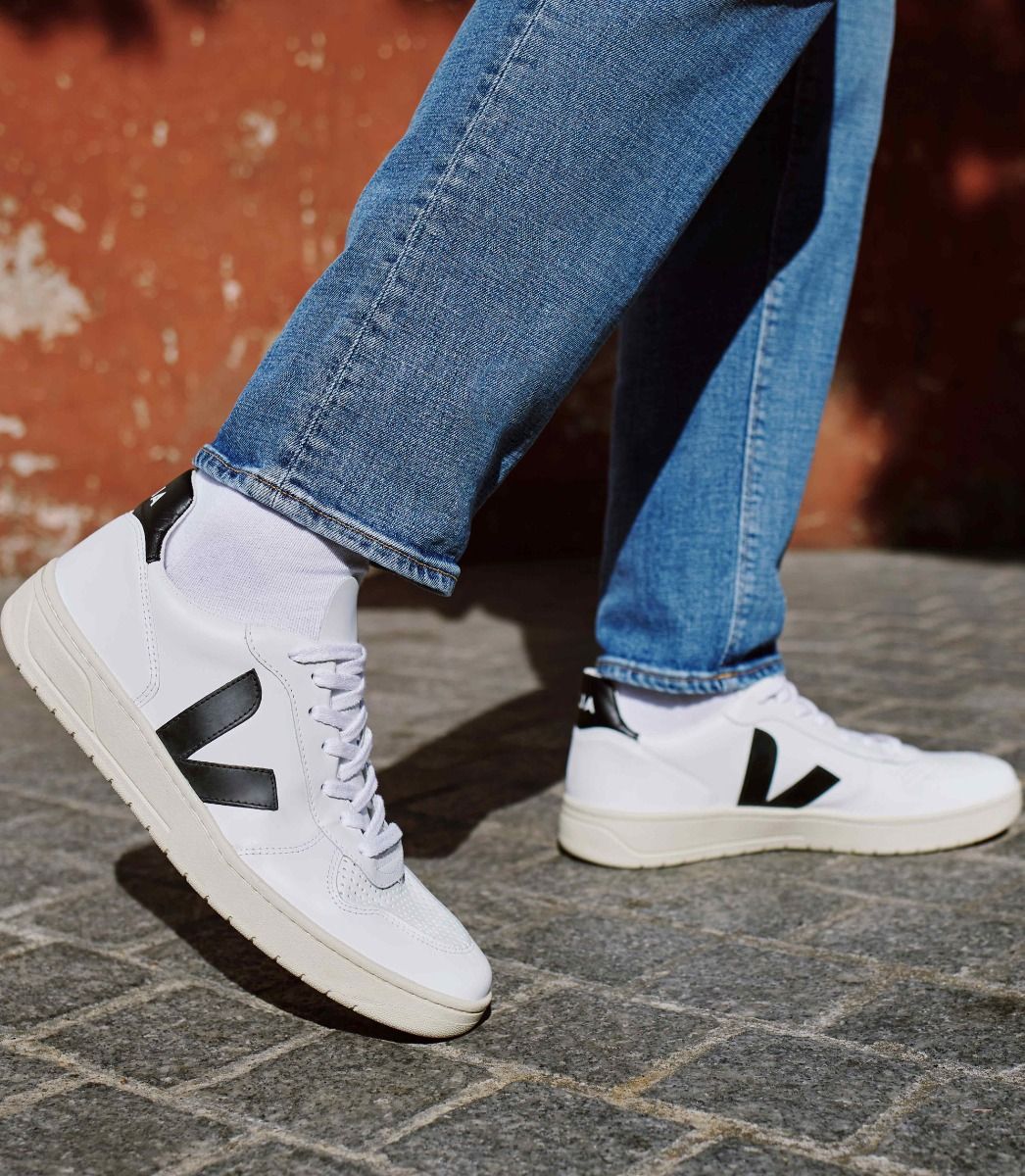 VEJA V-10 LEATHER WHITE BLACK | VJ24537
