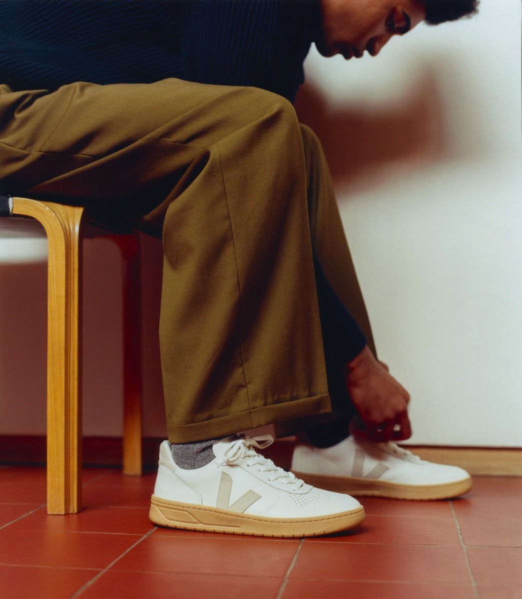 VEJA V-10 LEATHER WHITE NATURAL | VJ24239