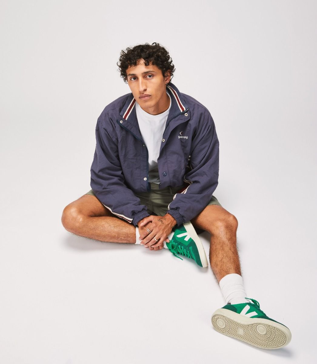 VEJA V-10 SUEDE EMERAUDE PIERRE BLACK | VJ24238