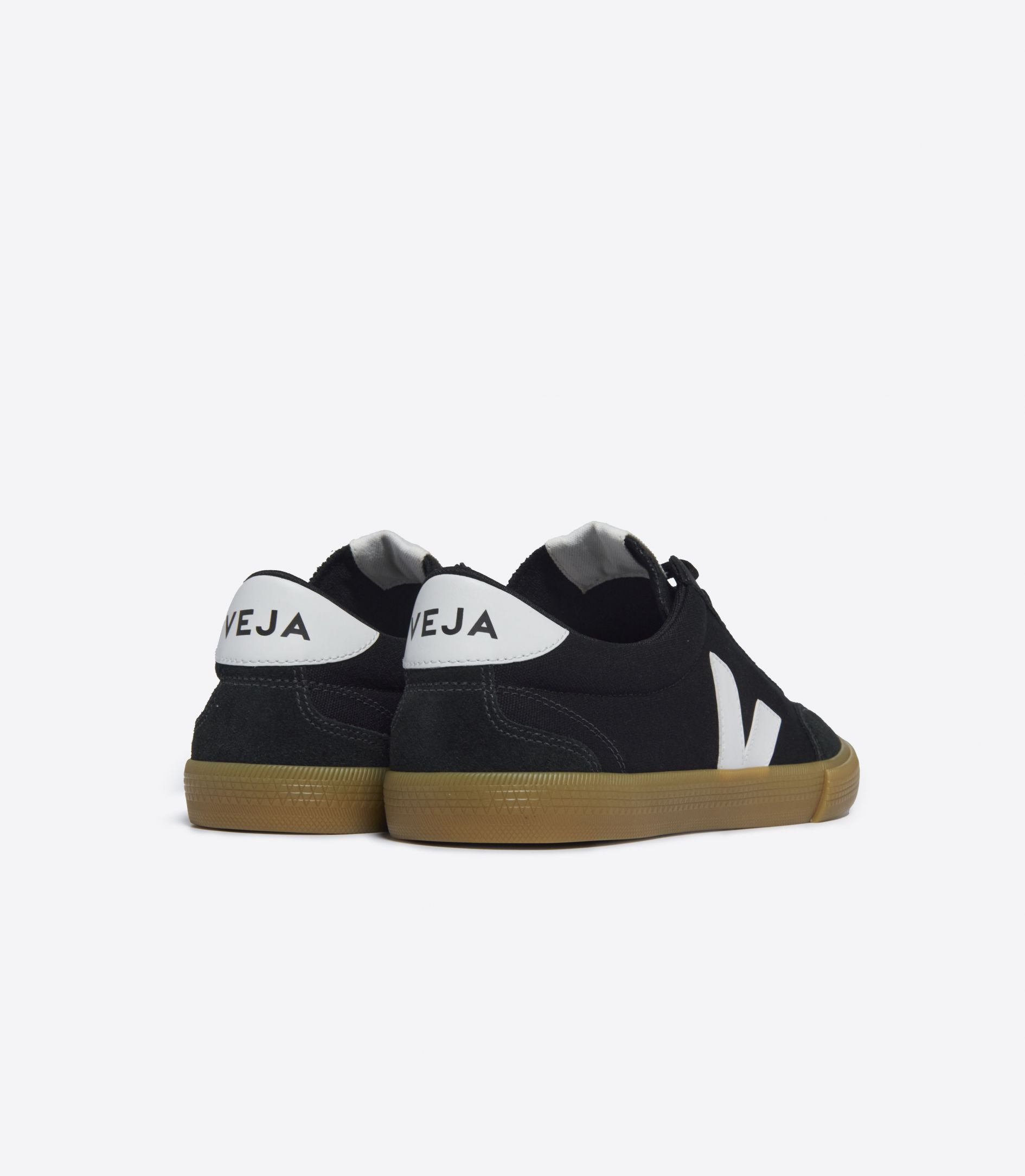 VEJA VOLLEY CANVAS BLACK WHITE NATURAL | VJ24469